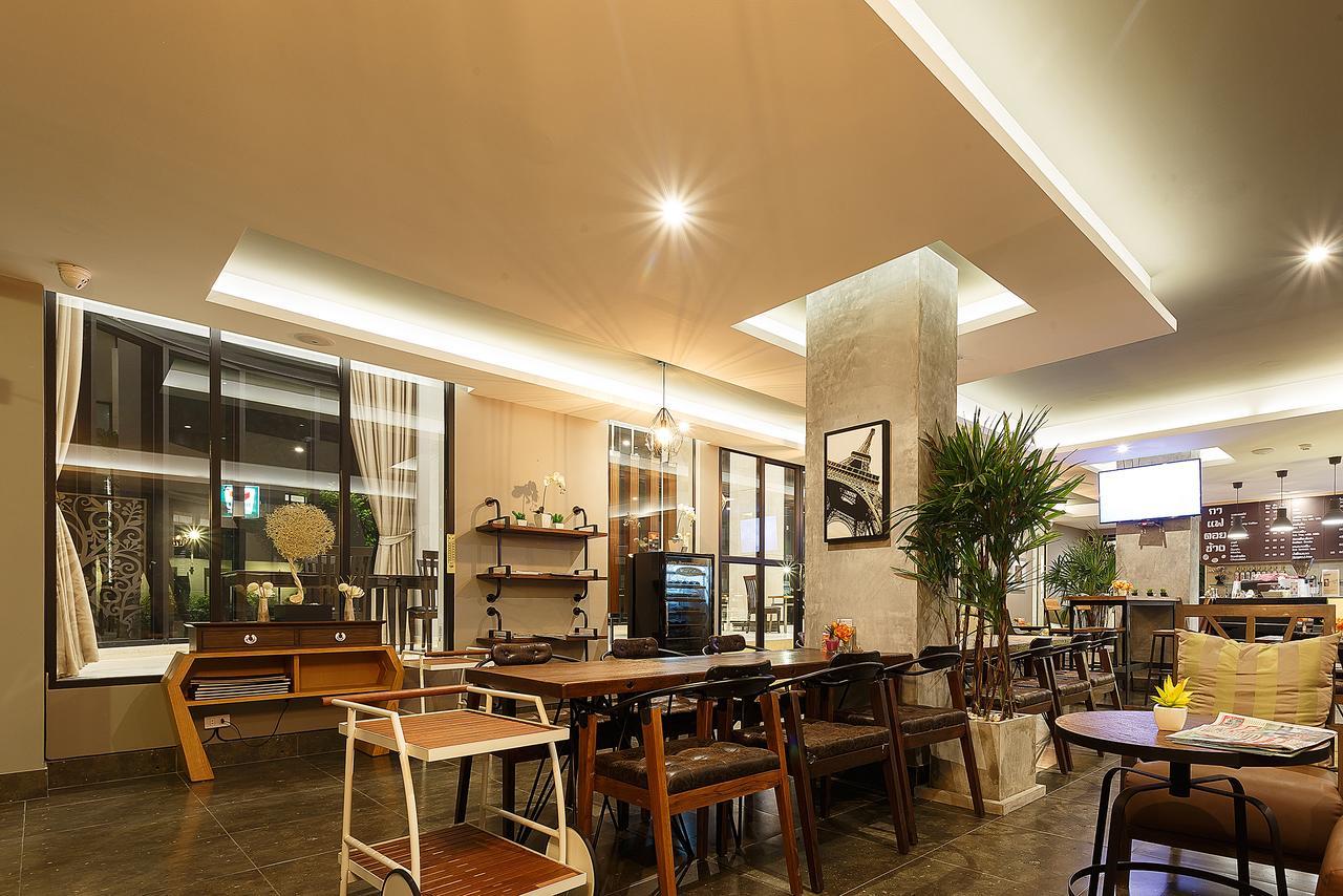 Green Point Residence Hotel Bangkok Exteriör bild