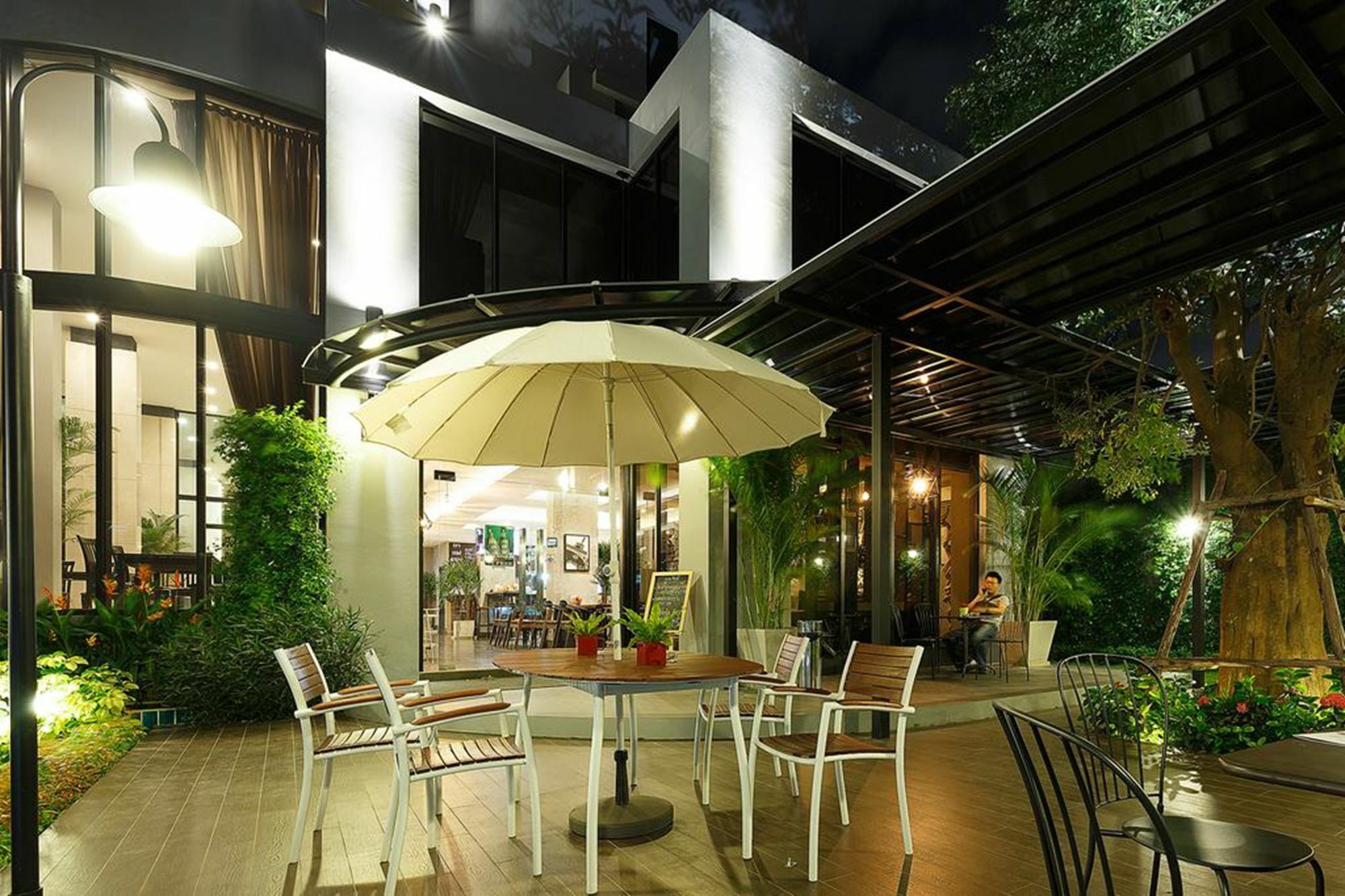 Green Point Residence Hotel Bangkok Exteriör bild